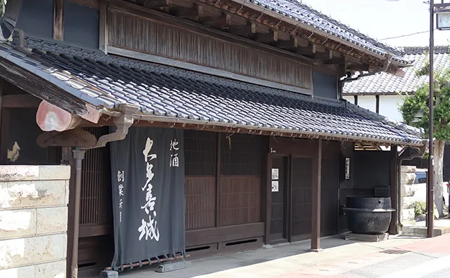 豊乃鶴酒造母屋の写真